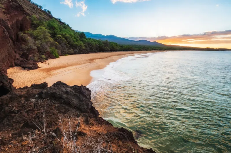 When the Night Speaks: Understanding Molokai's Spiritual Encounters on Their Own Terms